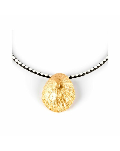 Collana Donna Shabama Calobra Luxe Oro: Ottone Dorato & Pelle Nera 38cm
