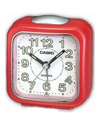 Réveil Numérique Casio TQ-142 : Design Rouge Attrayant pour Votre Chambre.
