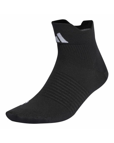 Sukat Adidas Essentials Musta