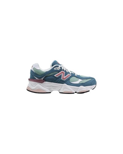 New Balance Women Sneakers