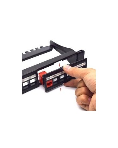 PANN.1U PER 24 RJ45U KEYSTONE NERO