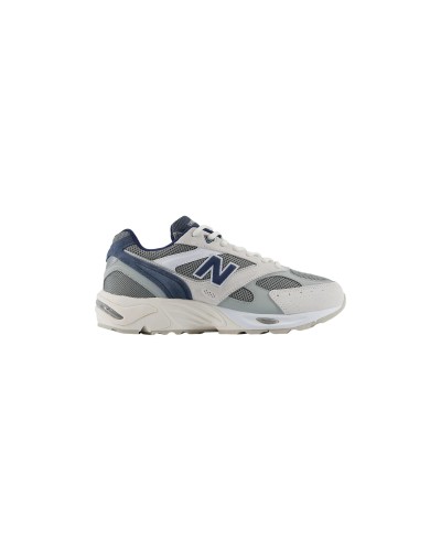 New Balance Men Sneakers