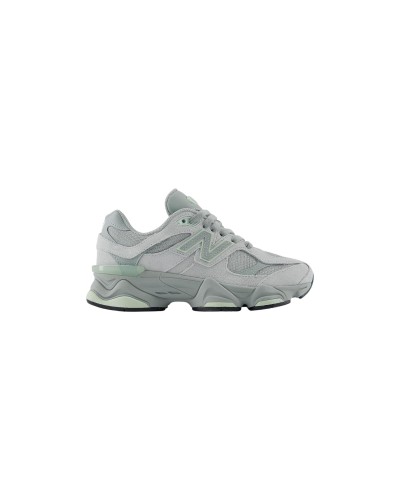 New Balance Women Sneakers
