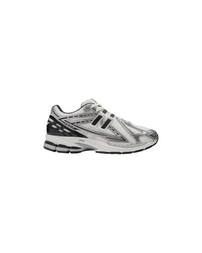 New Balance Women Sneakers