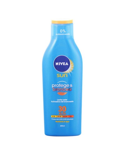 Solmjölk Protege & Broncea Nivea SPF 30 (200 ml) 30 (200 ml)