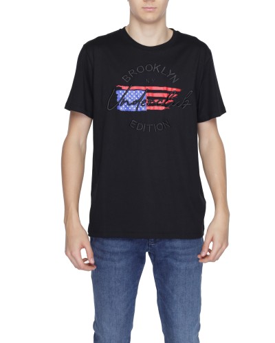 Underclub Men T-Shirt