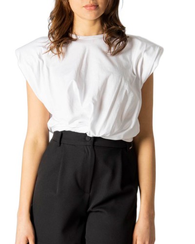 Hanny Deep  Women T-Shirt