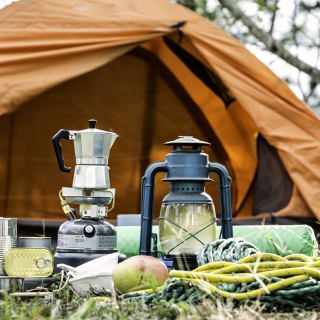 CAMPING AND MOUNTAIN ACCESSORIES