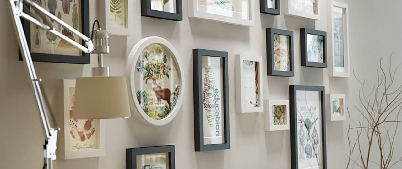 PHOTO FRAMES AND PHOTO FRAMES