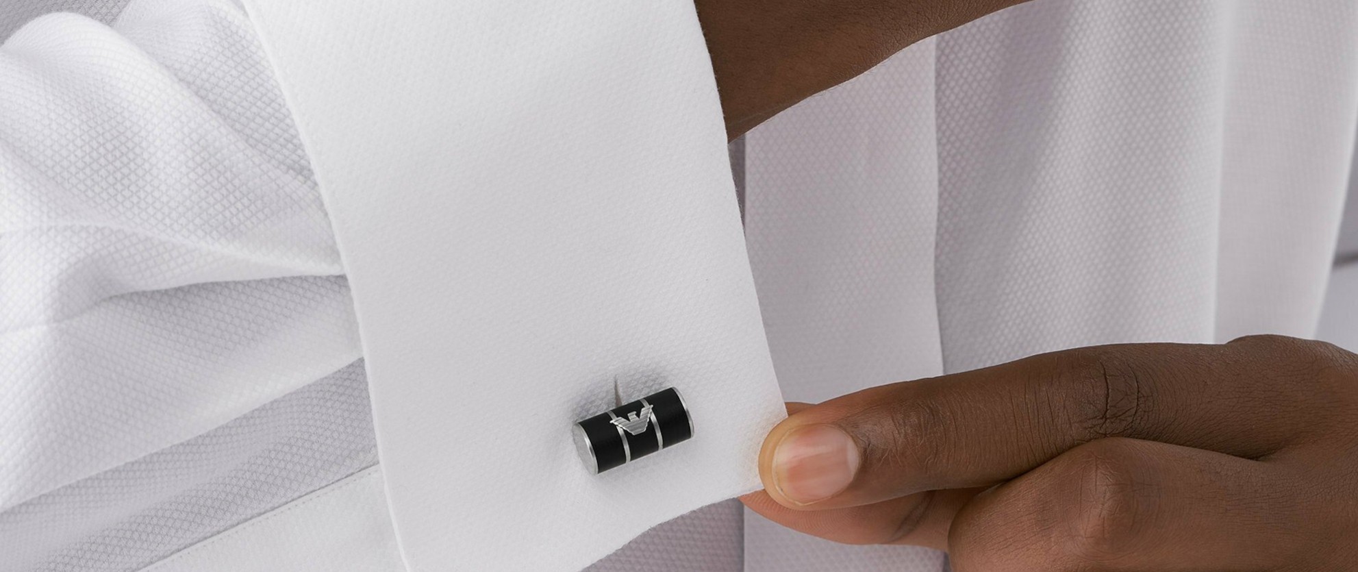 BROOCHES AND CUFFLINKS